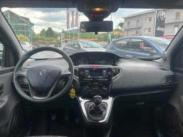 LANCIA CERTIFIED Lancia Ypsilon Ypsilon1.0 70 Cv S And Amp,s Hybrid Silver Plus Usata - City Car Ibrido Grigio - Fisciano - 2340659_5