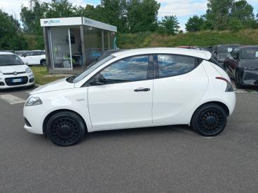 LANCIA CERTIFIED Lancia Ypsilon 1.0 70cv Firefly Hybrid S&s Silver Usata - City Car Ibrido Bianco - Roma - 2342812_4