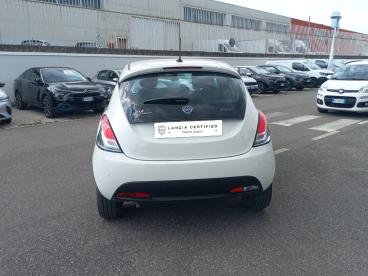 LANCIA CERTIFIED Lancia Ypsilon 1.0 70cv Firefly Hybrid S&s Silver Usata - City Car Ibrido Bianco - Roma - 2342812_5