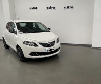 LANCIA CERTIFIED Lancia Ypsilon 1.0 Firefly 5 Porte S And S Hybrid Silver Usata - City Car Ibrido Bianco - Arona - 2344322_1