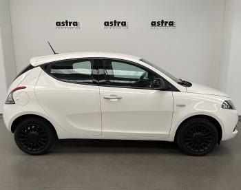 LANCIA CERTIFIED Lancia Ypsilon 1.0 Firefly 5 Porte S And S Hybrid Silver Usata - City Car Ibrido Bianco - Arona - 2344322_3
