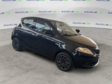 LANCIA CERTIFIED Lancia Ypsilon Iii 2021 1.0 Firefly Hybrid Oro S And S 70cv Usata - City Car Ibrido Nero - Bari - 2344401_3