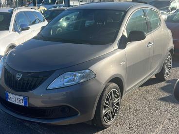 LANCIA CERTIFIED Lancia Ypsilon Ypsilon1.0 70 Cv S And Amp,s Hybrid Silver Plus Usata - City Car Ibrido Grigio - Fisciano - 2345554_1