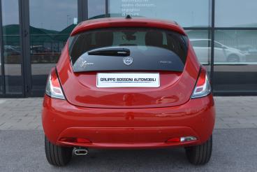 LANCIA CERTIFIED Lancia Ypsilon Iii 2021 1.0 Firefly Hybrid Gold Plus S And S 70cv Usata - City Car Ibrido Rosso - Brescia - 2347834_4