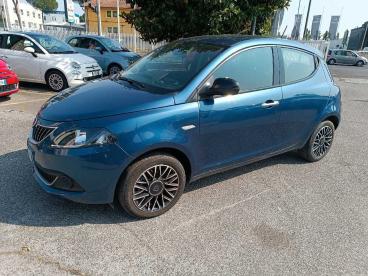 LANCIA CERTIFIED Lancia Ypsilon New 5 Porte My24 1.0 Firefly 70 Cvstart And Stop H Usata - City Car Ibrido Blu - Roma - 2349045_1