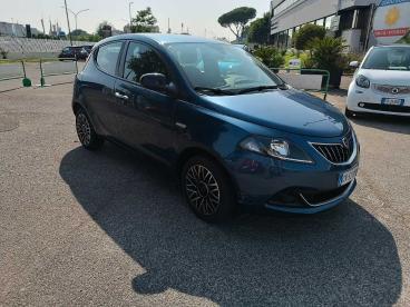 LANCIA CERTIFIED Lancia Ypsilon New 5 Porte My24 1.0 Firefly 70 Cvstart And Stop H Usata - City Car Ibrido Blu - Roma - 2349045_3