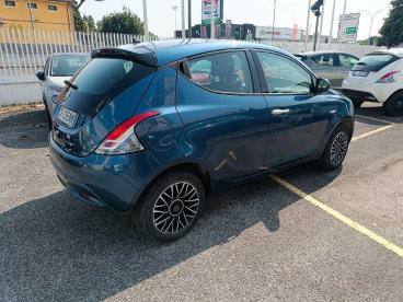LANCIA CERTIFIED Lancia Ypsilon New 5 Porte My24 1.0 Firefly 70 Cvstart And Stop H Usata - City Car Ibrido Blu - Roma - 2349046_5
