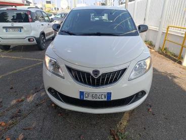 LANCIA CERTIFIED Lancia Ypsilon 3&ordf; Serie 1.0 Firefly 5 Porte S And S Hybrid Gold Usata - City Car Ibrido Bianco - Roma - 2349048_3