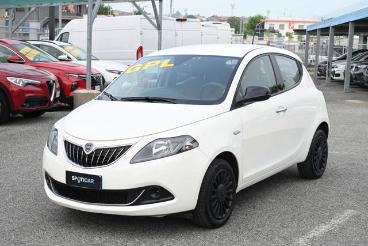 LANCIA CERTIFIED Lancia Ypsilon 1.2 69 Cv 5 Porte Gpl Silver Usata - City Car  Bianco - Carmagnola - 2349267_1
