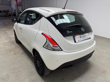 LANCIA CERTIFIED Lancia Ypsilon Iii 2021 1.0 Firefly Hybrid Silver S And S 70cv Usata - City Car Ibrido Bianco - Biella - 2349983_3