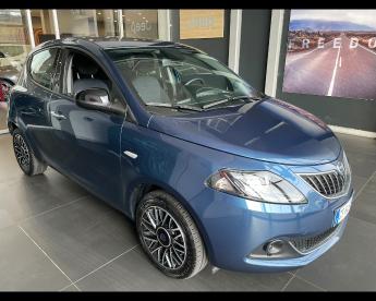 SPOTICAR Lancia Ypsilon Iii 2021 1.0 Firefly Hybrid Platino S And S 70cv Usata - City Car Ibrido Blu - Salerno - 602350244_3