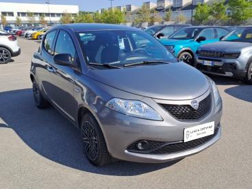 LANCIA CERTIFIED Lancia Ypsilon 1.0 70cv Firefly Hybrid S&s Gold Usata - City Car Ibrido Grigio - Roma - 2351331_3
