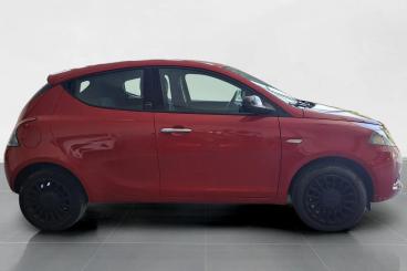 LANCIA CERTIFIED Lancia Ypsilon 1.0 Firefly Hybrid Unyca S And S 70cv Usata - City Car Ibrido Rosso - Pistoia - 2352414_4