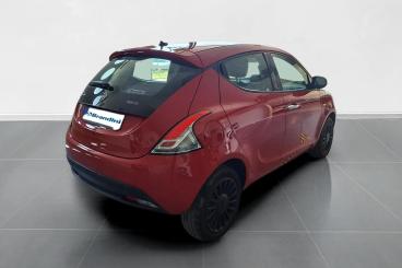 LANCIA CERTIFIED Lancia Ypsilon 1.0 Firefly Hybrid Unyca S And S 70cv Usata - City Car Ibrido Rosso - Pistoia - 2352414_5