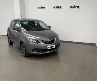 LANCIA CERTIFIED Lancia Ypsilon 1.0 Firefly 5 Porte S And S Hybrid Platino Usata - City Car Ibrido Grigio - Arona - 2353412_1