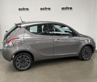 LANCIA CERTIFIED Lancia Ypsilon 1.0 Firefly 5 Porte S And S Hybrid Platino Usata - City Car Ibrido Grigio - Arona - 2353412_4