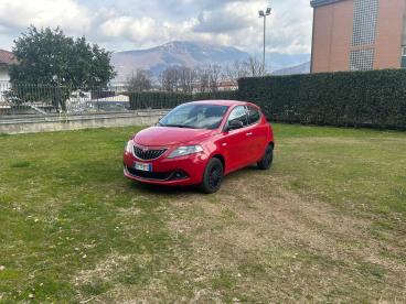 LANCIA CERTIFIED Lancia Ypsilon 1.0 70cv Hybrid Silver Usata - City Car Ibrido Rosso - Fisciano - 2354676_1