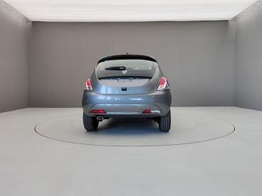 LANCIA CERTIFIED Lancia Ypsilon Iii 2021 1.0 70cv Hybrid Platino Usata - City Car Ibrido Plug-in Grigio - Voghera - 2356317_5