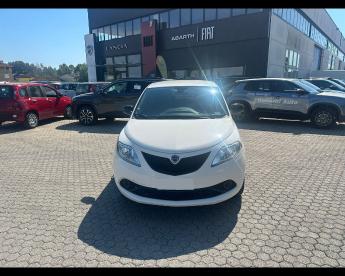 LANCIA CERTIFIED Lancia Ypsilon Iii 1.2 Platinum S And S 69cv My19 Usata - City Car Benzina Bianco - Massarosa - 2357177_2