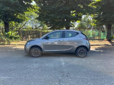 SPOTICAR Lancia Ypsilon 1.0 Firefly 70cv Hybrid Platino Usata - City Car Ibrido Grigio - Torino - 1002357439_4