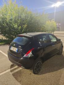 LANCIA CERTIFIED Lancia Ypsilon 1.0 70cv Hybrid Gold Usata - City Car Ibrido Nero - Fisciano - 2358543_3