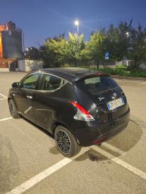 LANCIA CERTIFIED Lancia Ypsilon 1.0 70cv Hybrid Gold Usata - City Car Ibrido Nero - Fisciano - 2358543_4