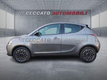 LANCIA CERTIFIED Lancia Ypsilon 1.0 Firefly Hybrid Platino S And S 70cv Usata - City Car Ibrido Grigio - Bassano Del Grappa - 2360060_2