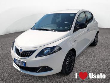 LANCIA CERTIFIED Lancia Ypsilon Iii 2021 1.0 Firefly Hybrid Platino S And S 70cv Usata - City Car Ibrido Bianco - Roma - 2360092_1