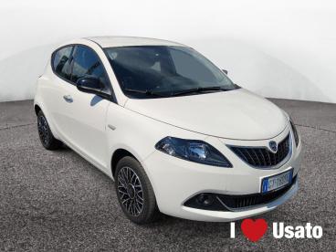LANCIA CERTIFIED Lancia Ypsilon Iii 2021 1.0 Firefly Hybrid Platino S And S 70cv Usata - City Car Ibrido Bianco - Roma - 2360092_2