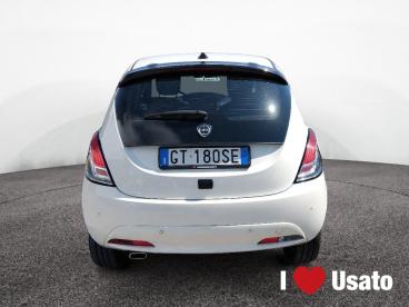 LANCIA CERTIFIED Lancia Ypsilon Iii 2021 1.0 Firefly Hybrid Platino S And S 70cv Usata - City Car Ibrido Bianco - Roma - 2360092_5
