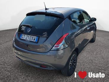 LANCIA CERTIFIED Lancia Ypsilon Iii 2021 1.0 Firefly Hybrid Platino S And S 70cv Usata - City Car Ibrido Grigio - Roma - 2360093_3