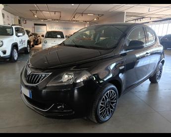 LANCIA CERTIFIED Lancia Ypsilon Iii 2021 1.0 Firefly Hybrid Platino S And S 70cv Usata - City Car Ibrido Nero - Pisa - 2360108_1