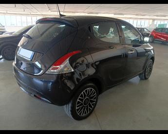 LANCIA CERTIFIED Lancia Ypsilon Iii 2021 1.0 Firefly Hybrid Platino S And S 70cv Usata - City Car Ibrido Nero - Pisa - 2360108_5
