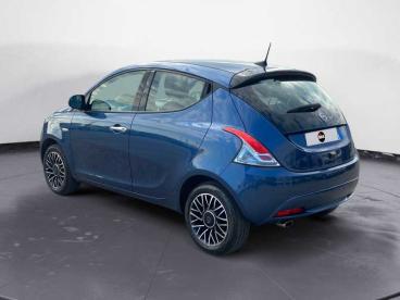 LANCIA CERTIFIED Lancia Ypsilon Iii 2021 1.0 Firefly Hybrid Platino S And S 70cv Usata - City Car Ibrido Blu - Pordenone - 2360423_3