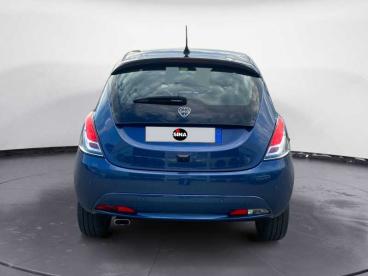 LANCIA CERTIFIED Lancia Ypsilon Iii 2021 1.0 Firefly Hybrid Platino S And S 70cv Usata - City Car Ibrido Blu - Pordenone - 2360423_4