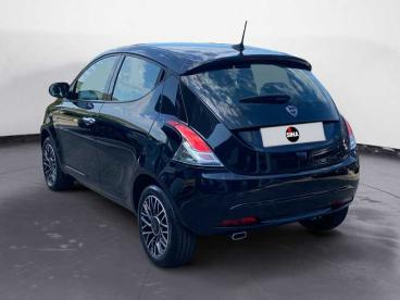 LANCIA CERTIFIED Lancia Ypsilon Iii 2021 1.0 Firefly Hybrid Platino S And S 70cv Usata - City Car Ibrido Nero - Pordenone - 2360424_3