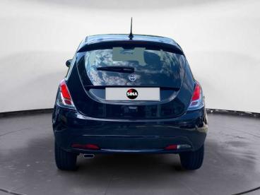 LANCIA CERTIFIED Lancia Ypsilon Iii 2021 1.0 Firefly Hybrid Platino S And S 70cv Usata - City Car Ibrido Nero - Pordenone - 2360424_4