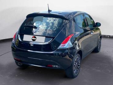 LANCIA CERTIFIED Lancia Ypsilon Iii 2021 1.0 Firefly Hybrid Platino S And S 70cv Usata - City Car Ibrido Nero - Pordenone - 2360424_5