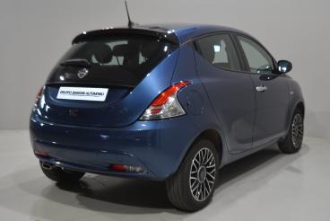 LANCIA CERTIFIED Lancia Ypsilon Iii 2021 1.0 Firefly Hybrid Platino S And S 70cv Usata - City Car Ibrido Blu - Brescia - 2360814_3