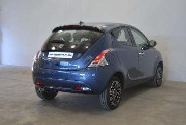 LANCIA CERTIFIED Lancia Ypsilon Iii 2021 1.0 Firefly Hybrid Platino S And S 70cv Usata - City Car Ibrido Blu - Brescia - 2360818_3