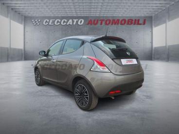 LANCIA CERTIFIED Lancia Ypsilon 1.0 Firefly Hybrid Oro S And S 70cv Usata - City Car Ibrido Grigio - Bassano Del Grappa - 2362111_3