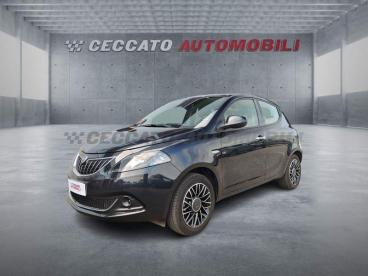 LANCIA CERTIFIED Lancia Ypsilon 1.0 Firefly Hybrid Platino S And S 70cv Usata - City Car Ibrido Nero - Bassano Del Grappa - 2362113_1