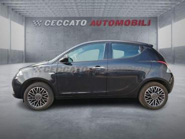 LANCIA CERTIFIED Lancia Ypsilon 1.0 Firefly Hybrid Platino S And S 70cv Usata - City Car Ibrido Nero - Bassano Del Grappa - 2362113_2