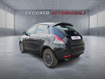 LANCIA CERTIFIED Lancia Ypsilon 1.0 Firefly Hybrid Platino S And S 70cv Usata - City Car Ibrido Nero - Bassano Del Grappa - 2362113_3