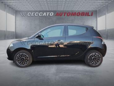 LANCIA CERTIFIED Lancia Ypsilon 1.0 Firefly Hybrid Platino S And S 70cv Usata - City Car Ibrido Nero - Bassano Del Grappa - 2362114_2