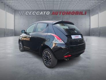 LANCIA CERTIFIED Lancia Ypsilon 1.0 Firefly Hybrid Platino S And S 70cv Usata - City Car Ibrido Nero - Bassano Del Grappa - 2362114_3