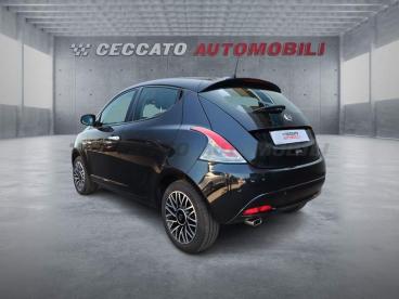 LANCIA CERTIFIED Lancia Ypsilon 1.0 Firefly Hybrid Platino S And S 70cv Usata - City Car Ibrido Nero - Bassano Del Grappa - 2362119_3