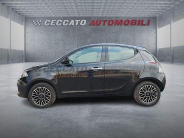 LANCIA CERTIFIED Lancia Ypsilon 1.0 Firefly Hybrid Platino S And S 70cv Usata - City Car Ibrido Nero - Bassano Del Grappa - 2362123_2