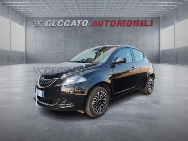 LANCIA CERTIFIED Lancia Ypsilon 1.0 Firefly Hybrid Platino S And S 70cv Usata - City Car Ibrido Nero - Bassano Del Grappa - 2362124_1