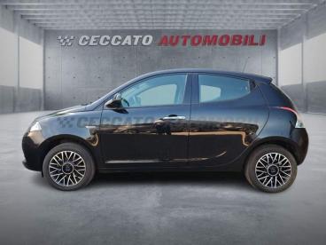 LANCIA CERTIFIED Lancia Ypsilon 1.0 Firefly Hybrid Platino S And S 70cv Usata - City Car Ibrido Nero - Bassano Del Grappa - 2362124_2
